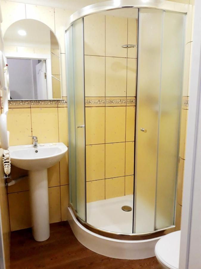 Regrand Apartment On Svobody 22 利沃夫 外观 照片
